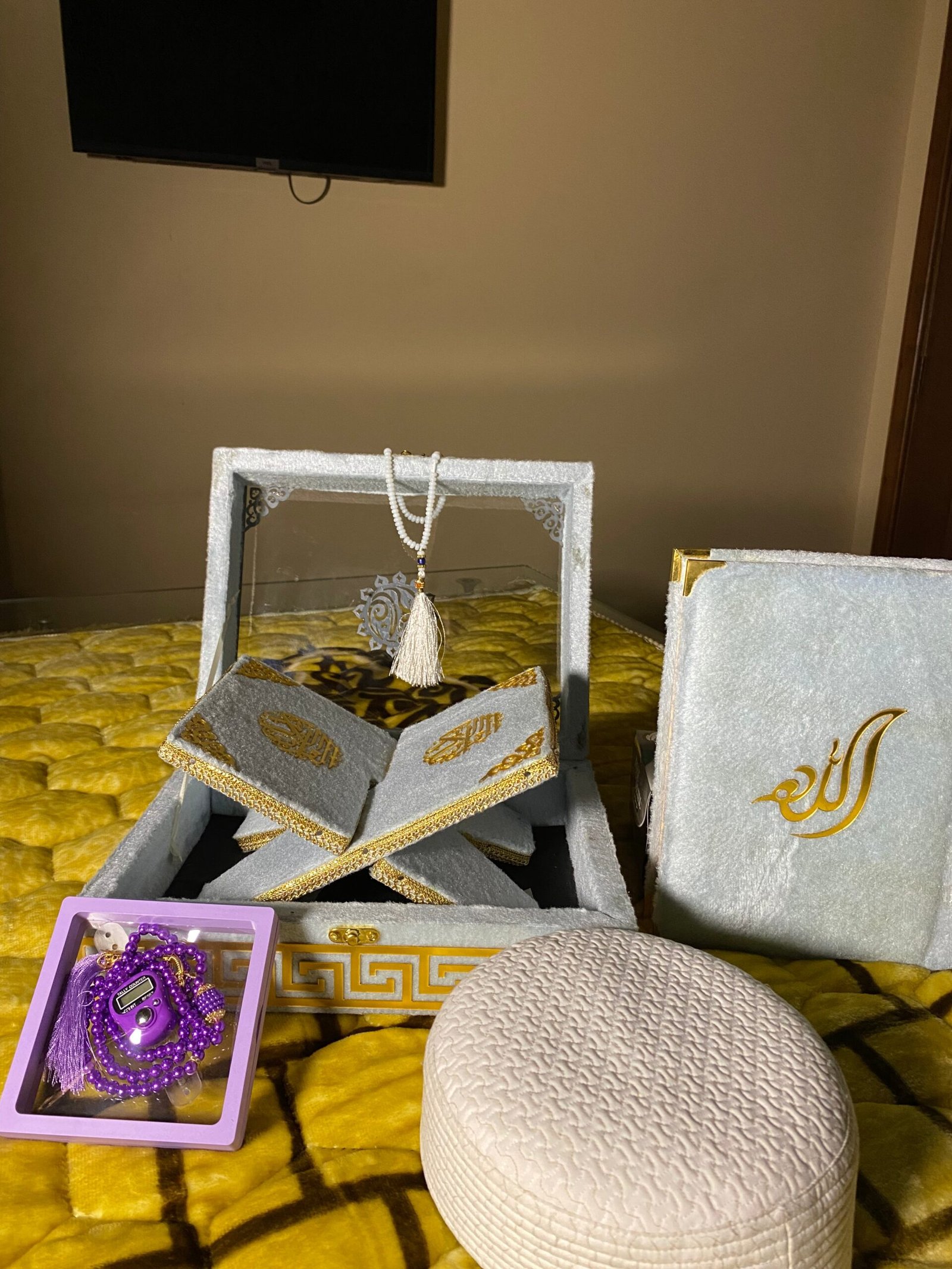 Customized Quran Gift Box - Image 7